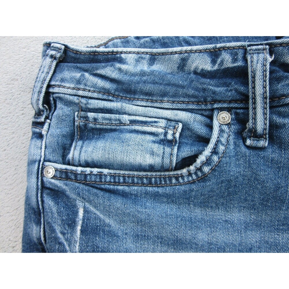 Silver Jeans Women's Size 16W x23 Suki Capri Medium Wash Blue Distressed - Picture 9 of 13